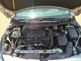 Opel Astra 1.2 Turbo, снимка 11
