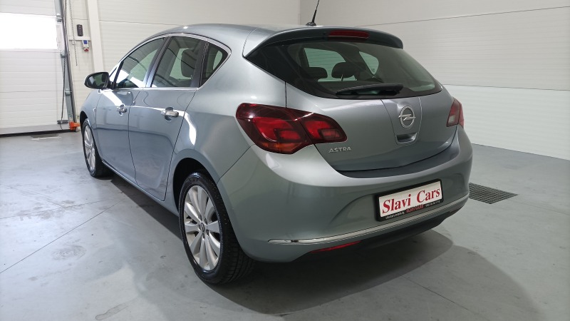 Opel Astra 1.4 i, снимка 7 - Автомобили и джипове - 46354560