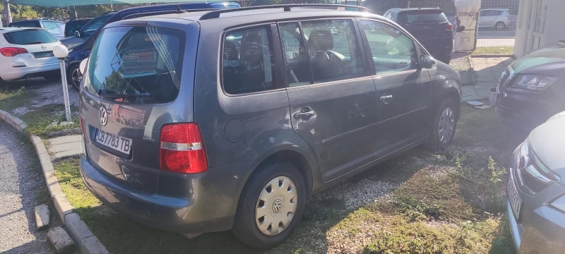 VW Touran, снимка 5 - Автомобили и джипове - 47329437