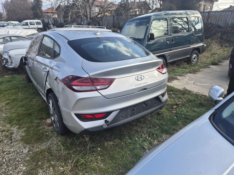 Hyundai I30 1.6, снимка 8 - Автомобили и джипове - 48377354