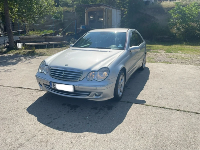 Mercedes-Benz C 180 1.8 Компресор Бензин/Газ, снимка 3 - Автомобили и джипове - 48884371