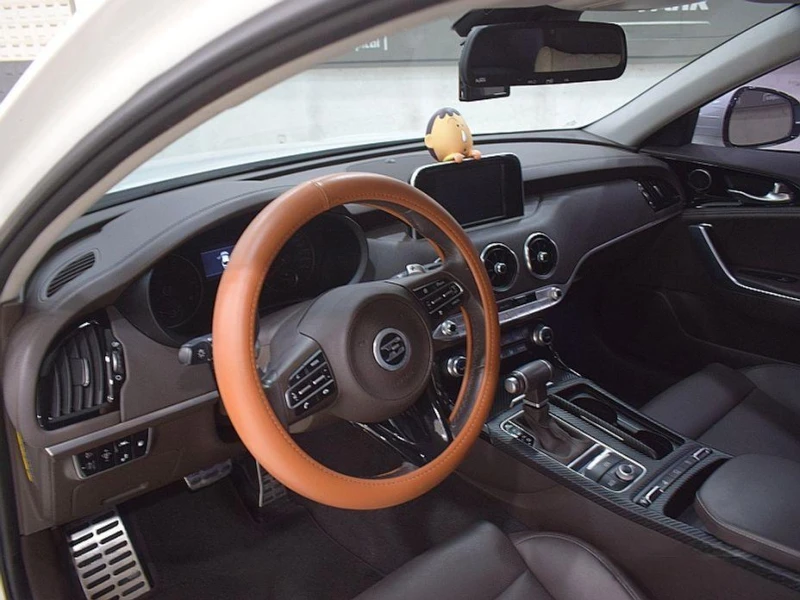 Kia Stinger 2.0 Turbo 2WD * НАЙ-ДОБРА ЦЕНА В БЪЛГАРИЯ* , снимка 4 - Автомобили и джипове - 51967277
