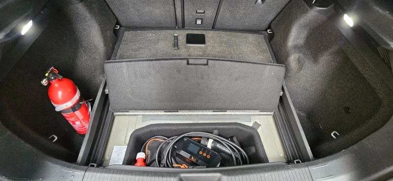 VW ID.4 GTX Sport+ , снимка 17 - Автомобили и джипове - 52268443