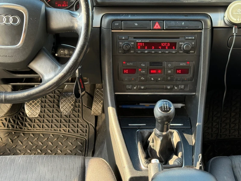 Audi A4 AVANT, снимка 9 - Автомобили и джипове - 53066323