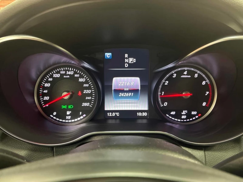 Mercedes-Benz C 300 2015 4MATIC * ПРЕДСТАВИТЕЛСТВО НА TOYOTA * , снимка 9 - Автомобили и джипове - 53281986