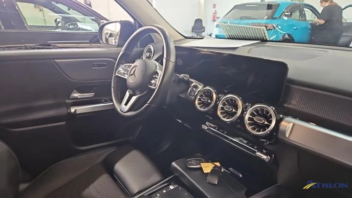Mercedes-Benz EQB 250 progressive, снимка 6 - Автомобили и джипове - 54041149