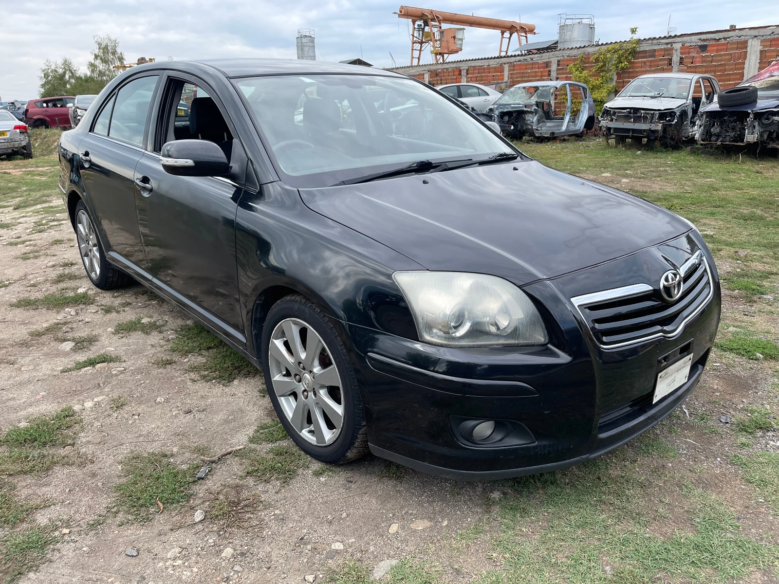 Toyota Avensis Toyota Avensis 2.2 D-4d 150к.с НА ЧАСТИ - изображение 2