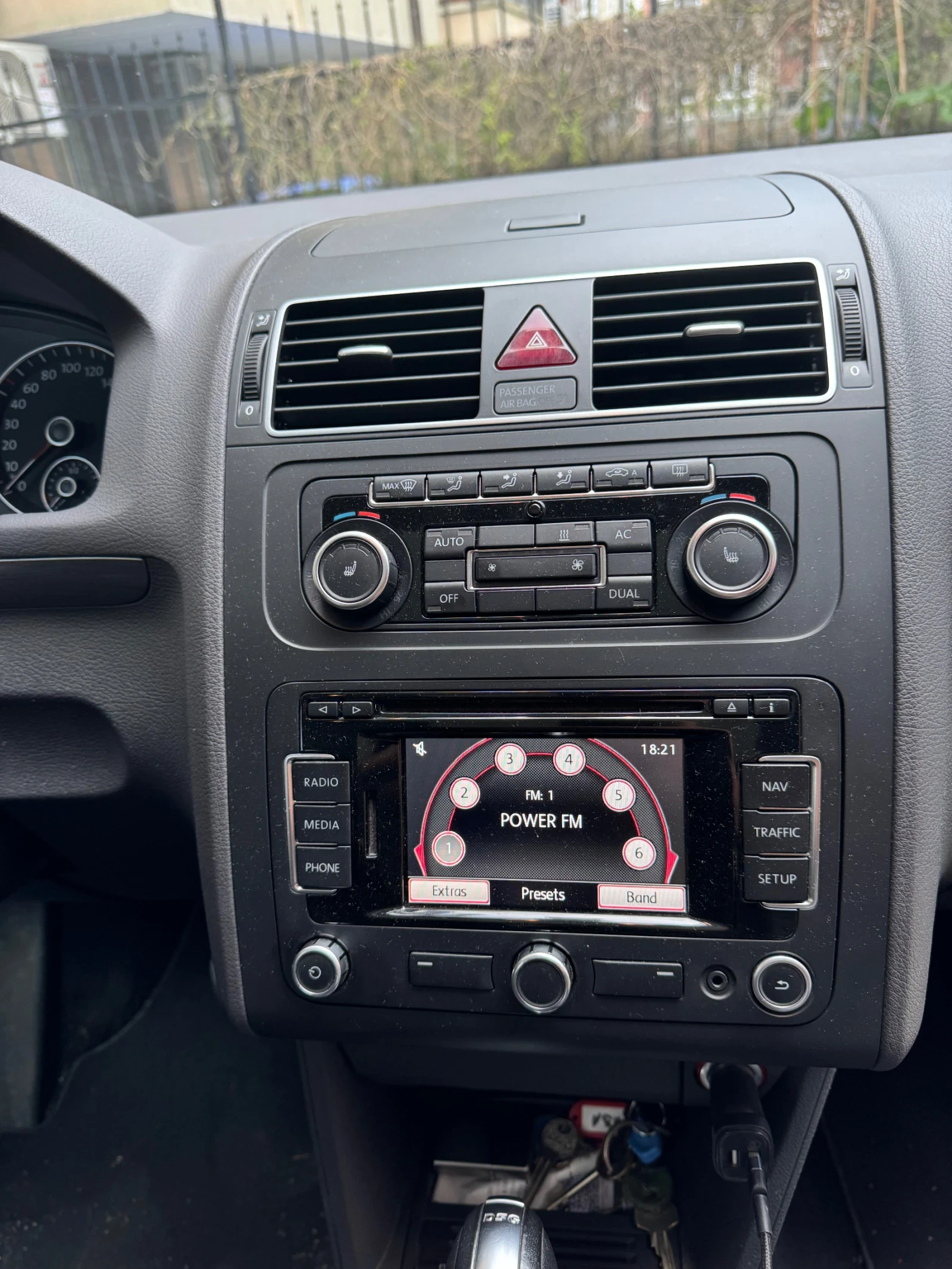 VW Touran Cross DSG - изображение 7