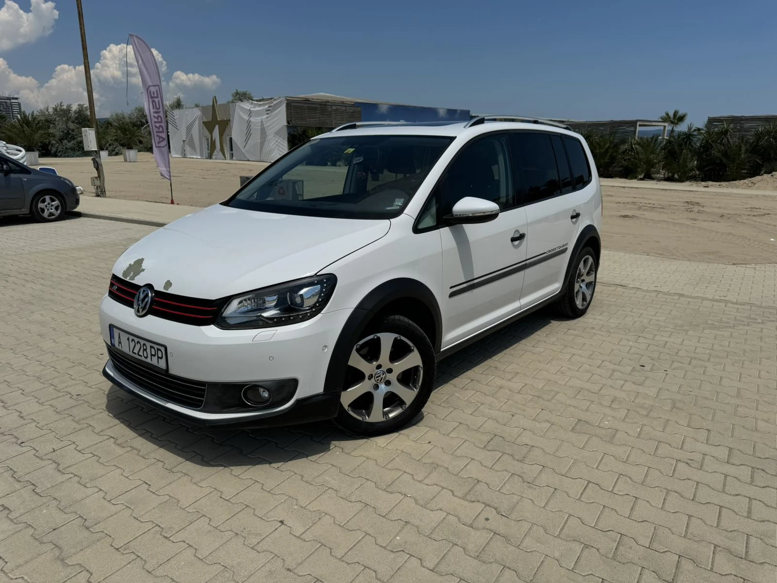 VW Touran Cross DSG - изображение 2