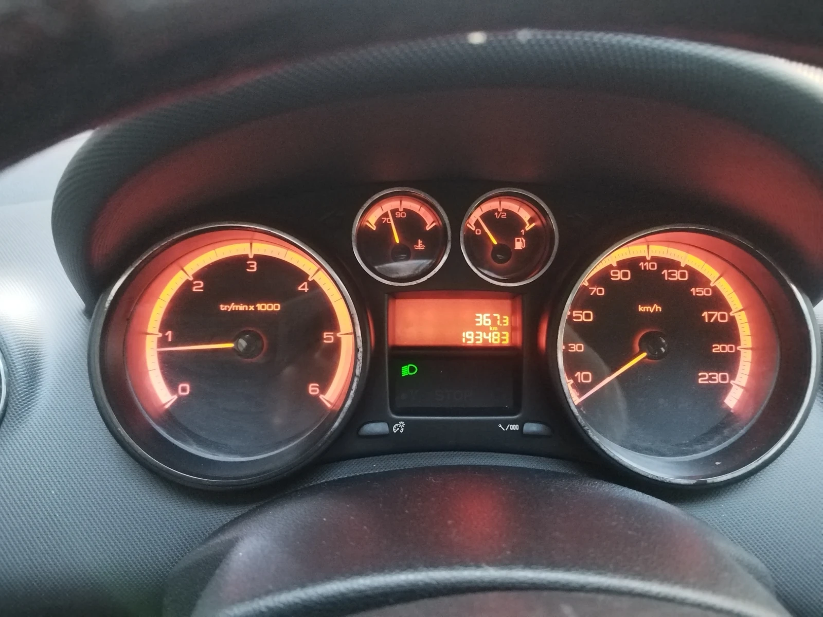 Peugeot 308 1.6HDI - изображение 9