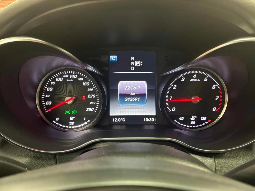 Mercedes-Benz C 300 2015 4MATIC * ПРЕДСТАВИТЕЛСТВО НА TOYOTA *  - изображение 9