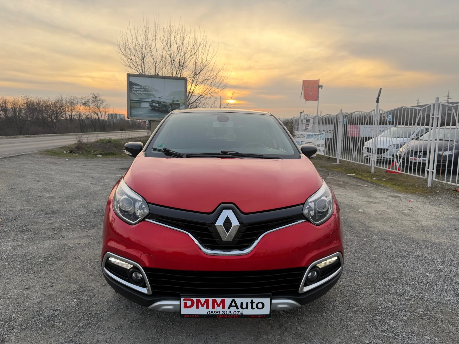 Renault Captur HELLY HANSEN / АВТОМАТИК / БЕНЗИН / ЗАДНА КАМЕРА , снимка 2 - Автомобили и джипове - 53297605