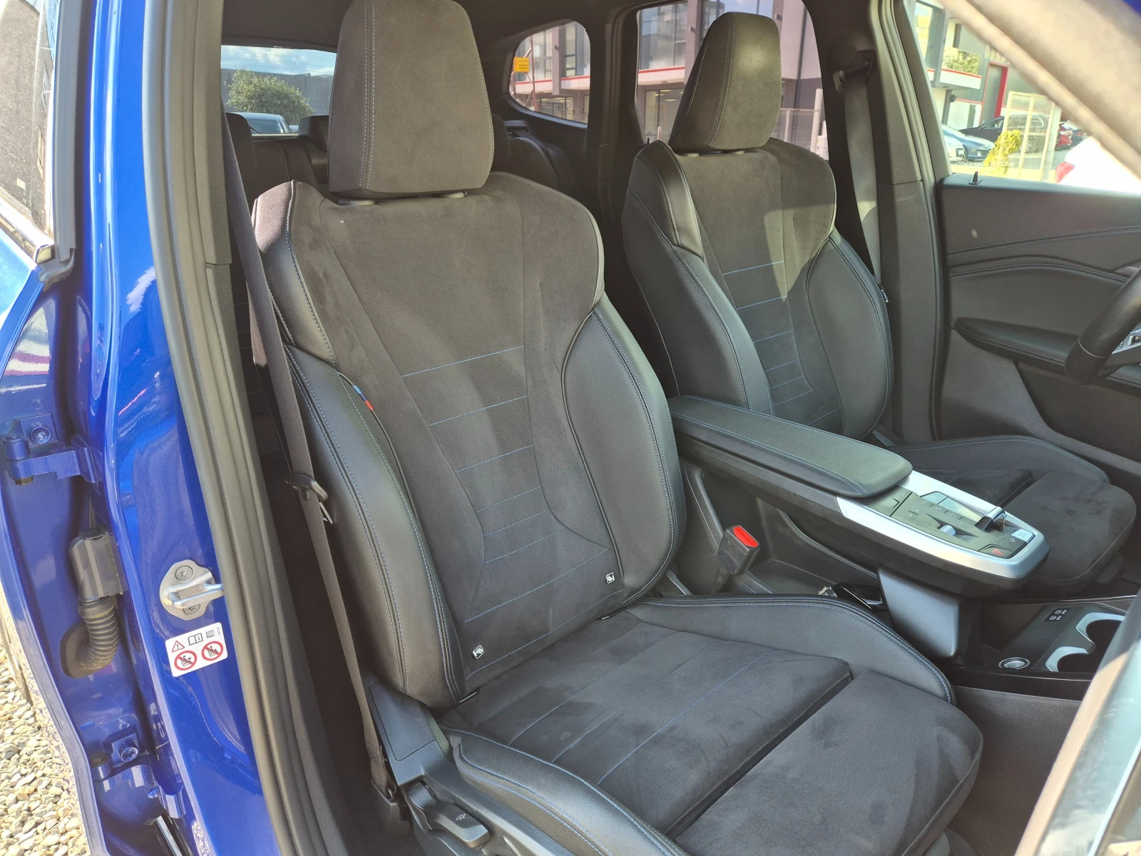 BMW iX1  ixDrive30 313ch M Sport-MASAJ-PODGREV-SOH-99% | Mobile.bg � ����������� 12