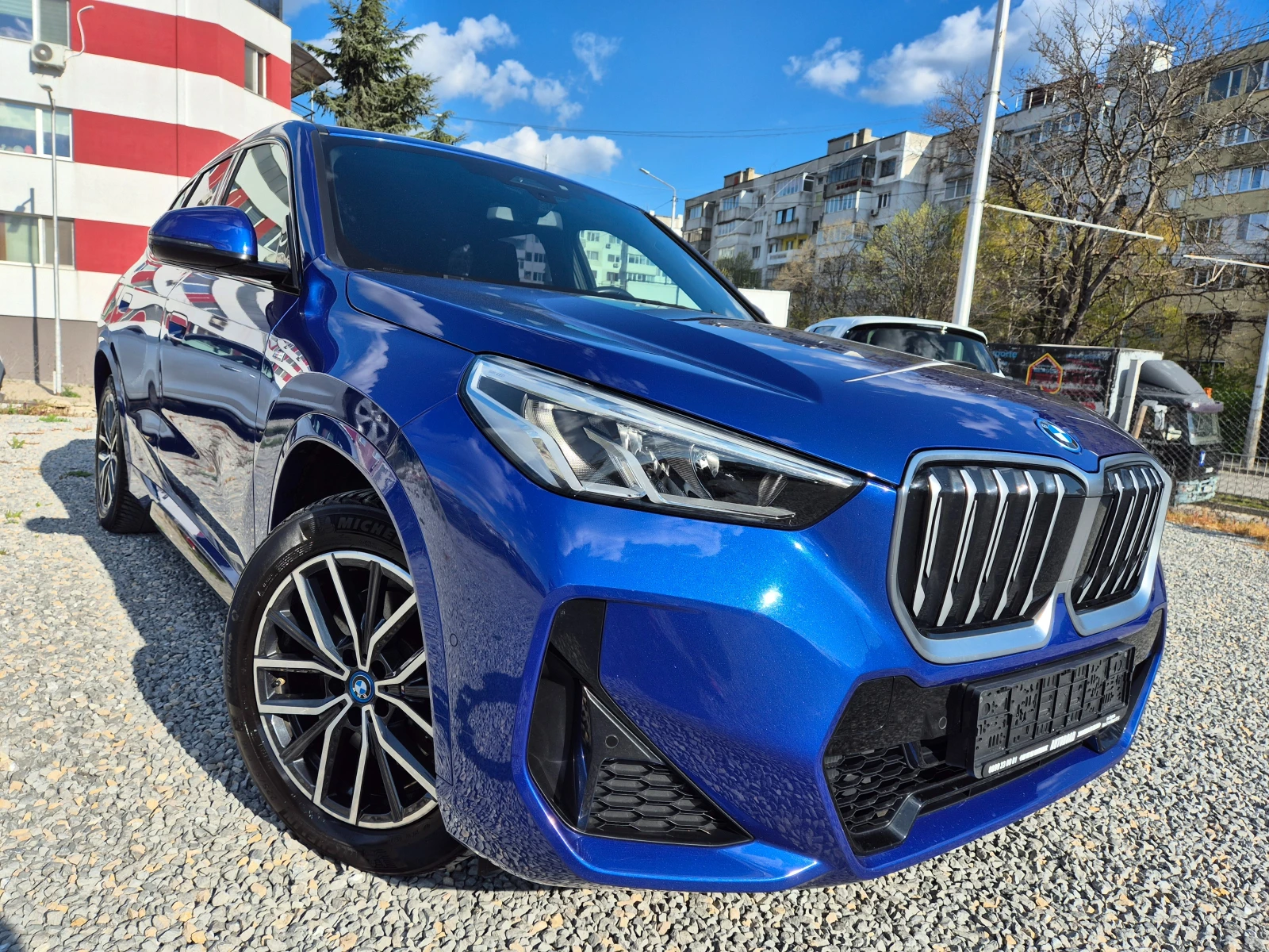 BMW iX1  ixDrive30 313ch M Sport-MASAJ-PODGREV-SOH-99% | Mobile.bg � ����������� 3