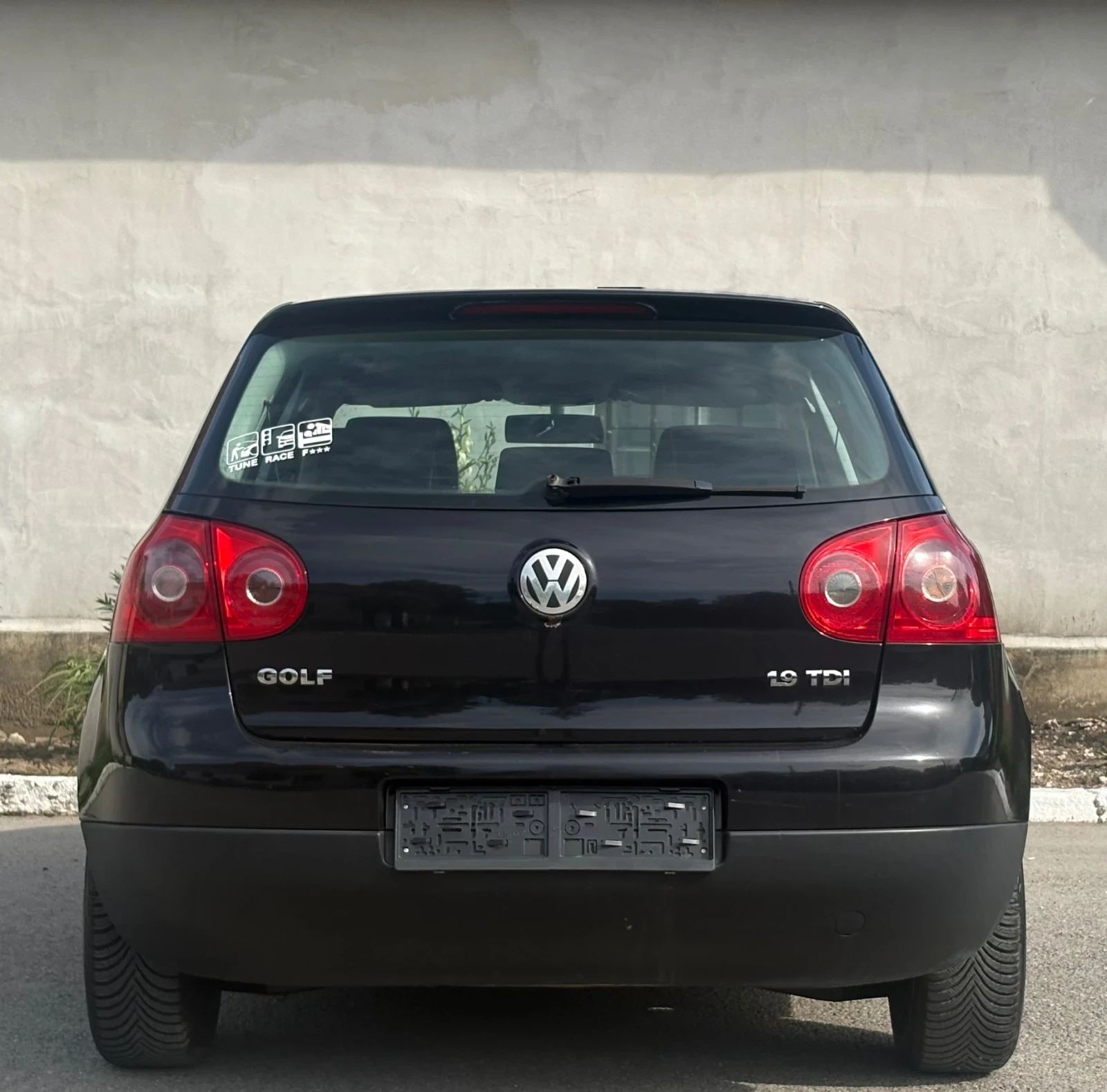 VW Golf 1.9 TDI NAVI, снимка 6 - Автомобили и джипове - 54790544
