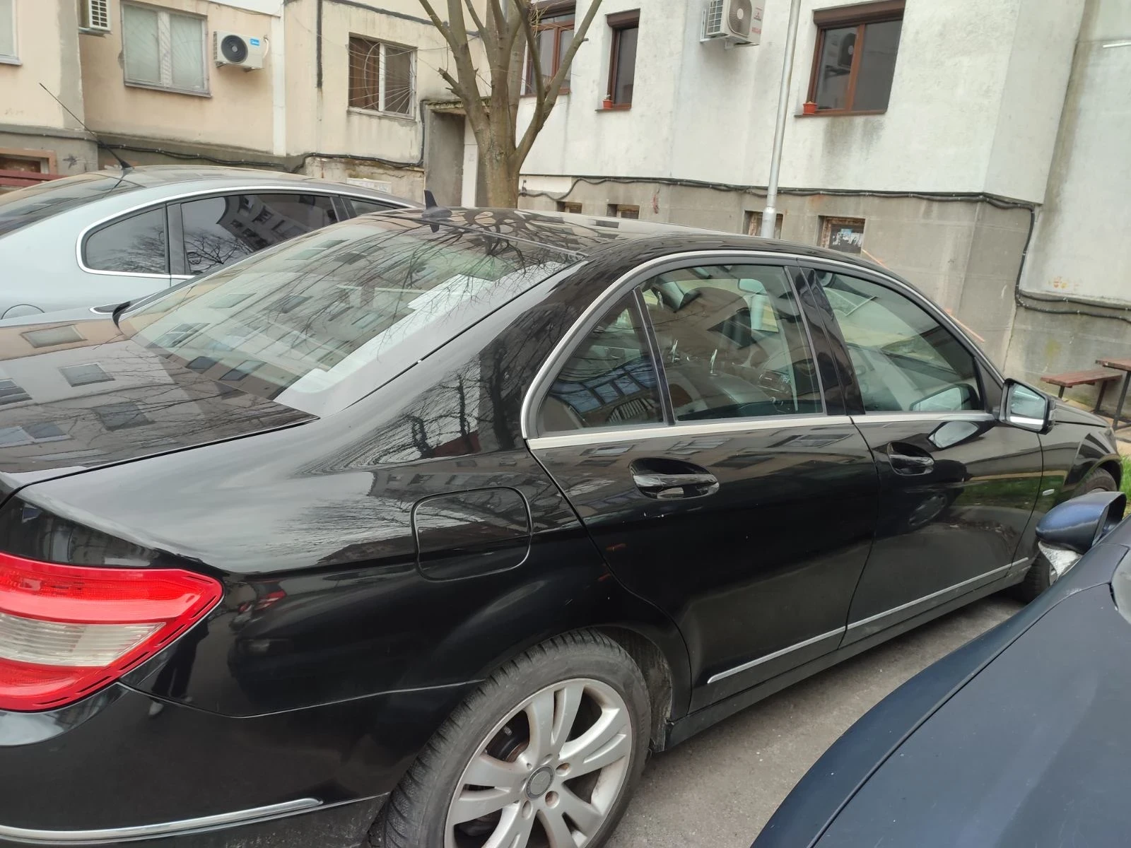 Mercedes-Benz C 200, снимка 4 - Автомобили и джипове - 54621170