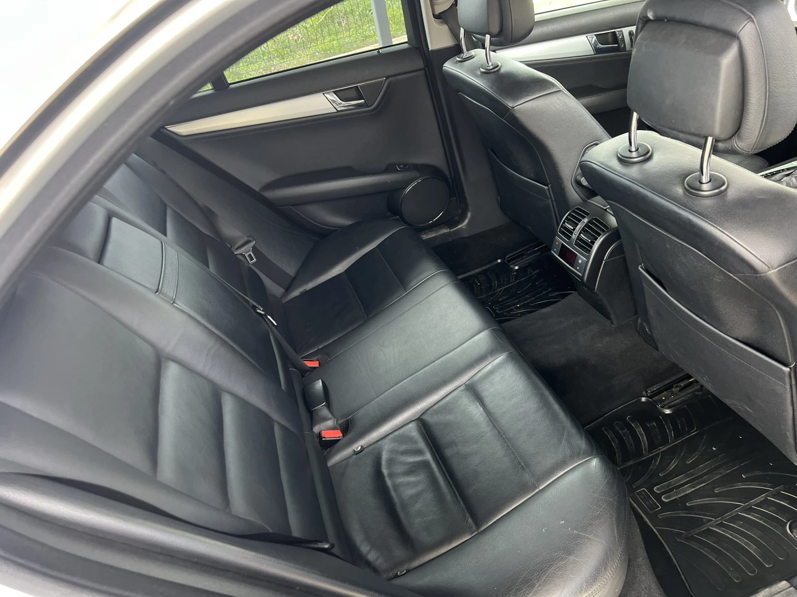 Mercedes-Benz C 200, снимка 9 - Автомобили и джипове - 54882122