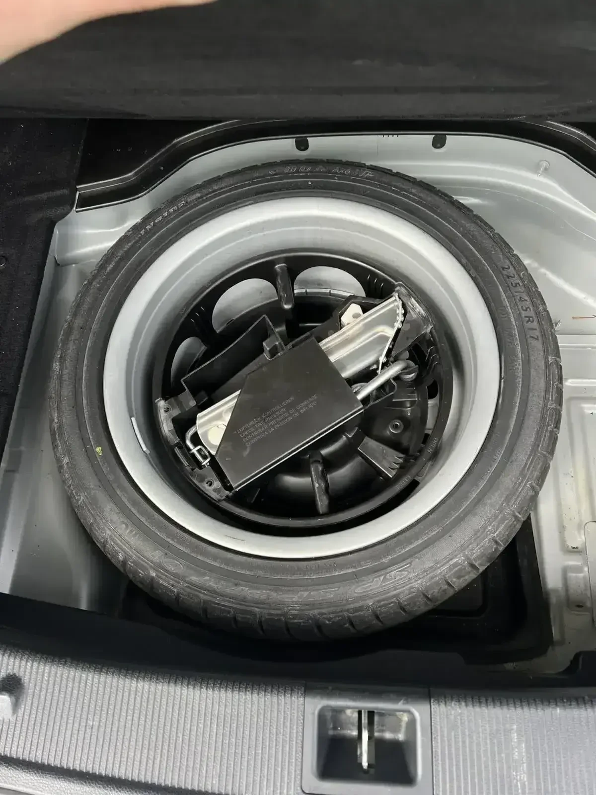 Mercedes-Benz C 200, снимка 10 - Автомобили и джипове - 54882122