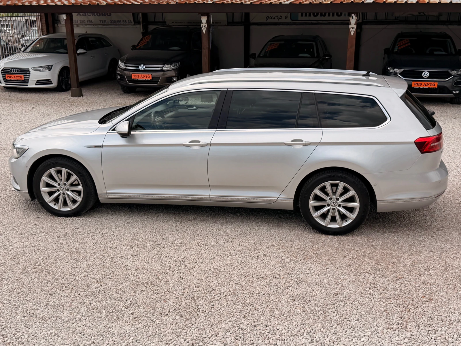 VW Passat 2.0TDI* NAVI* 4X4* DIGITAL* , снимка 12 - Автомобили и джипове - 55170793