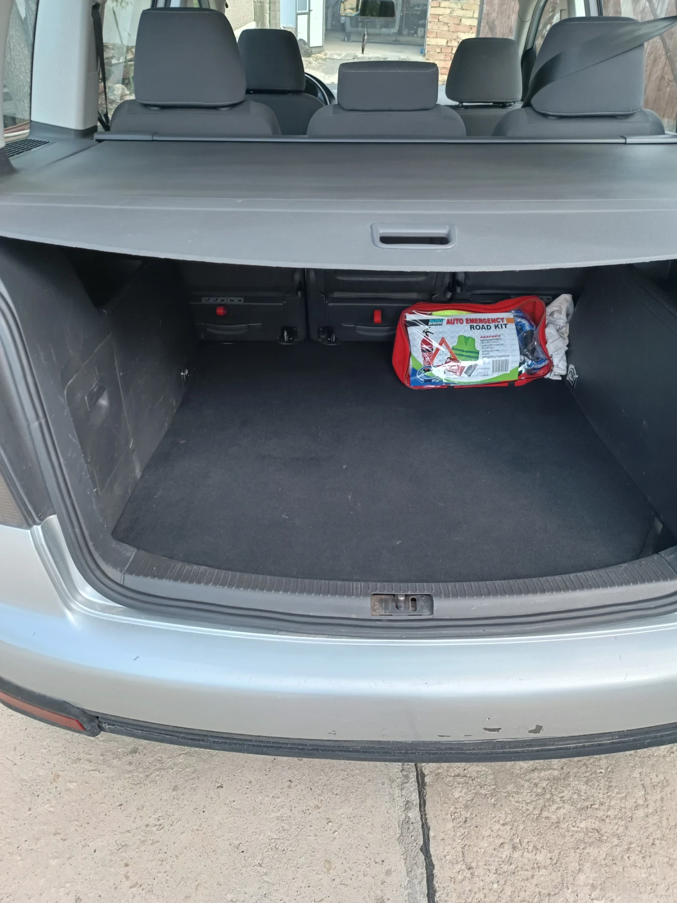 VW Touran 2.0 tdi BMM, снимка 8 - Автомобили и джипове - 55494103
