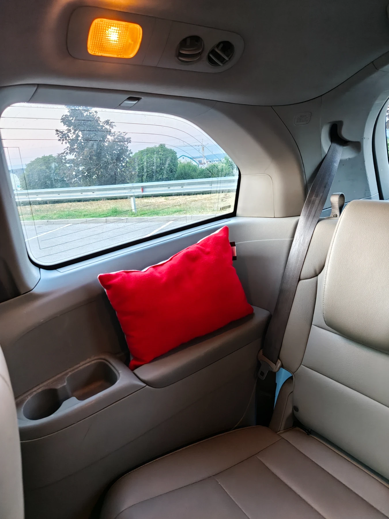 Honda Odyssey EX-L, снимка 15 - Автомобили и джипове - 55578813