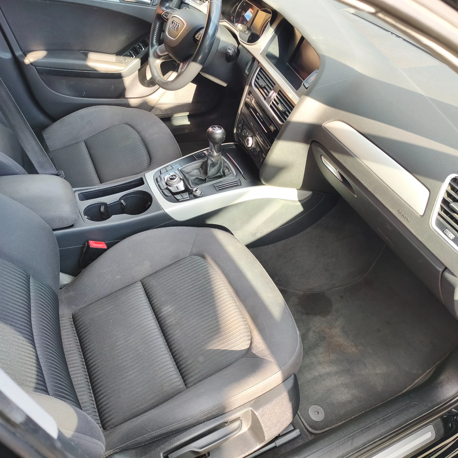 Audi A4 2.0Tdi140кс 2015год., снимка 14 - Автомобили и джипове - 56299227