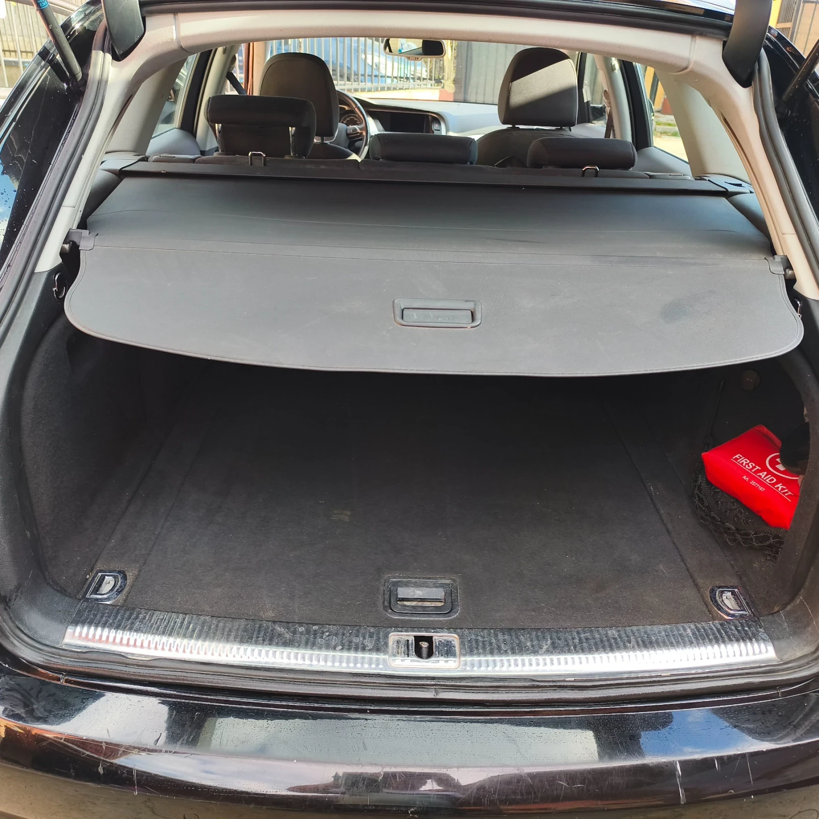 Audi A4 2.0Tdi140кс 2015год., снимка 12 - Автомобили и джипове - 56299227