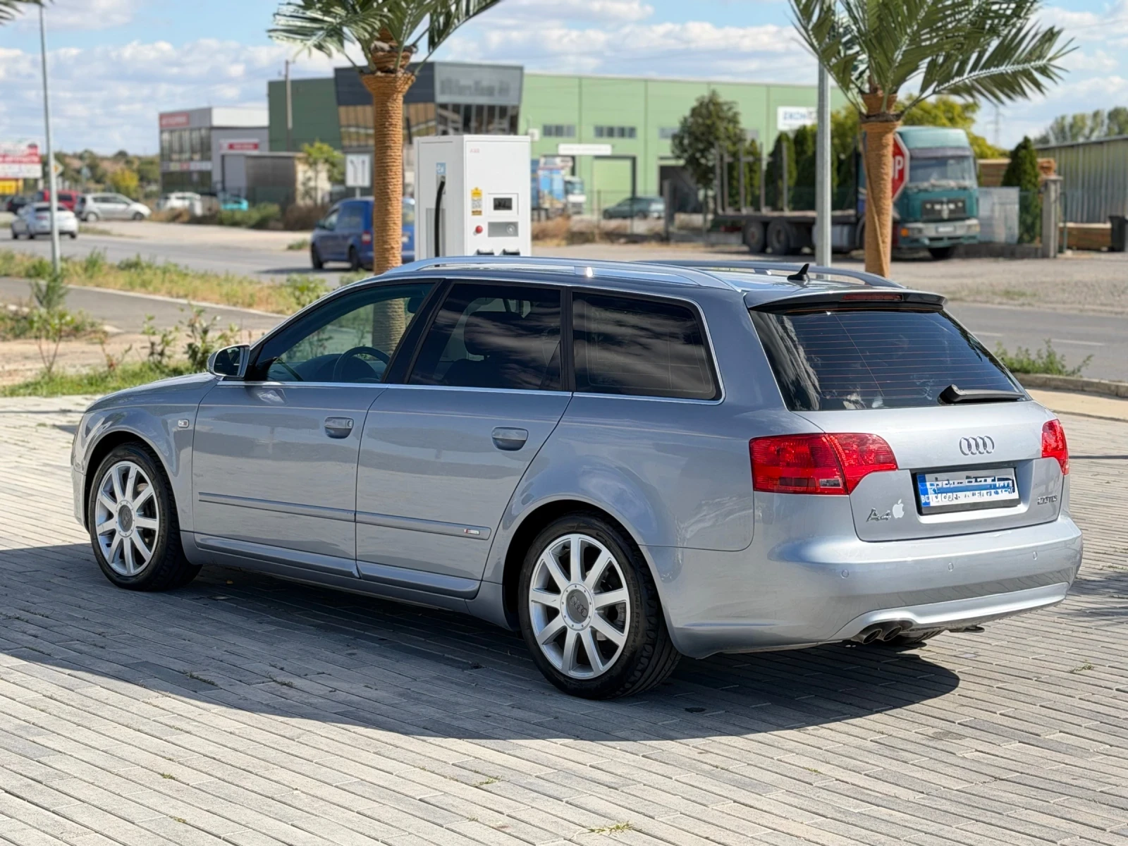 Audi A4, снимка 3 - Автомобили и джипове - 56339813