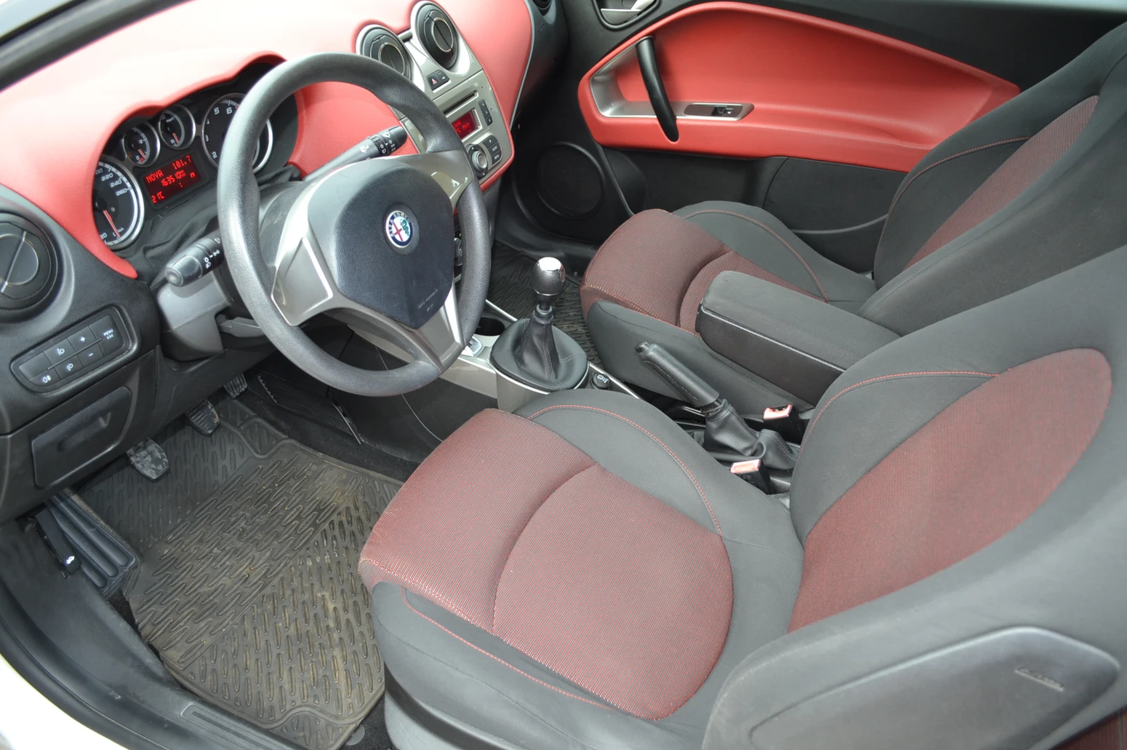 Alfa Romeo MiTo 1.4I, снимка 10 - Автомобили и джипове - 56438428