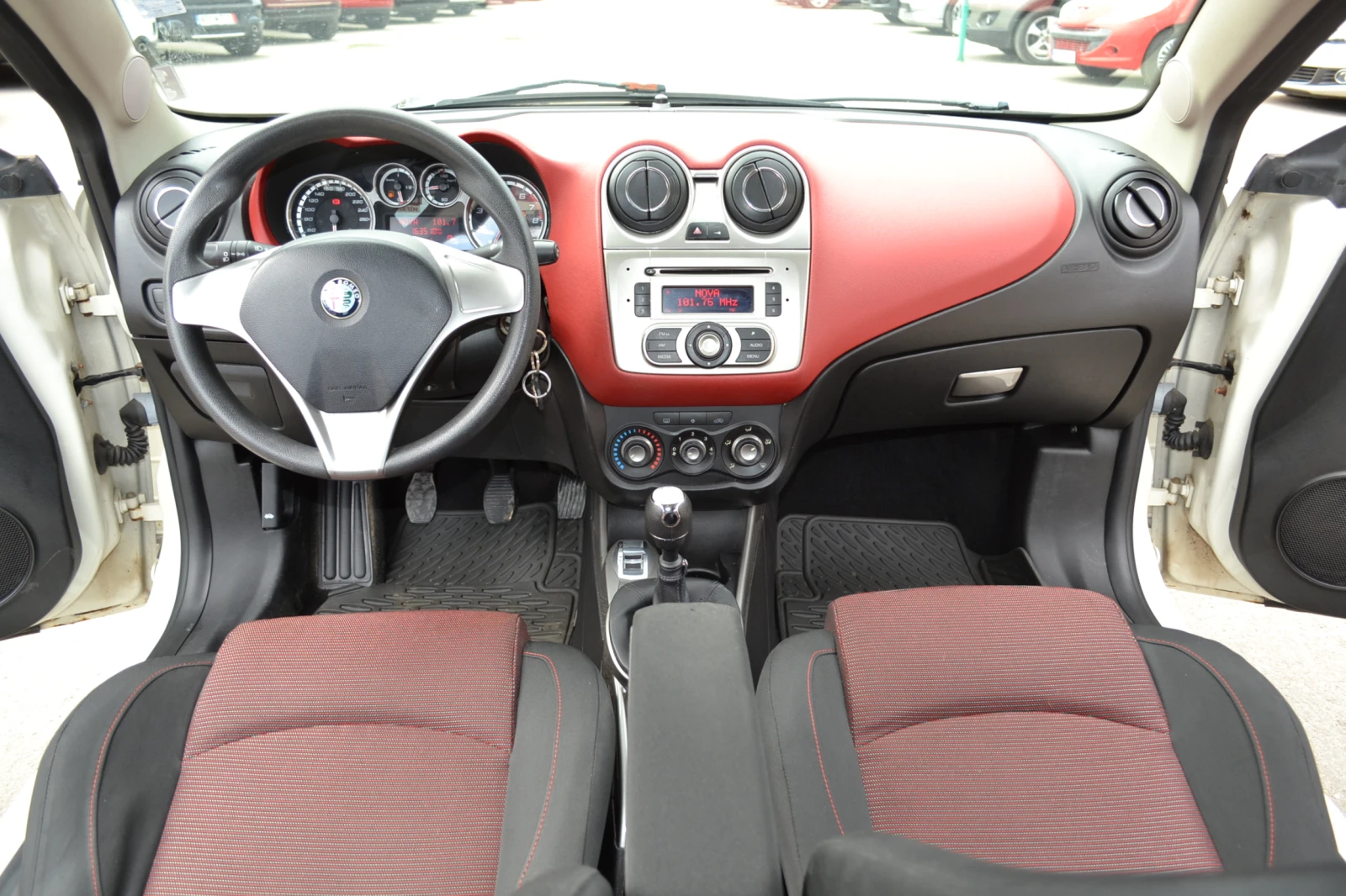 Alfa Romeo MiTo 1.4I, снимка 14 - Автомобили и джипове - 56438428