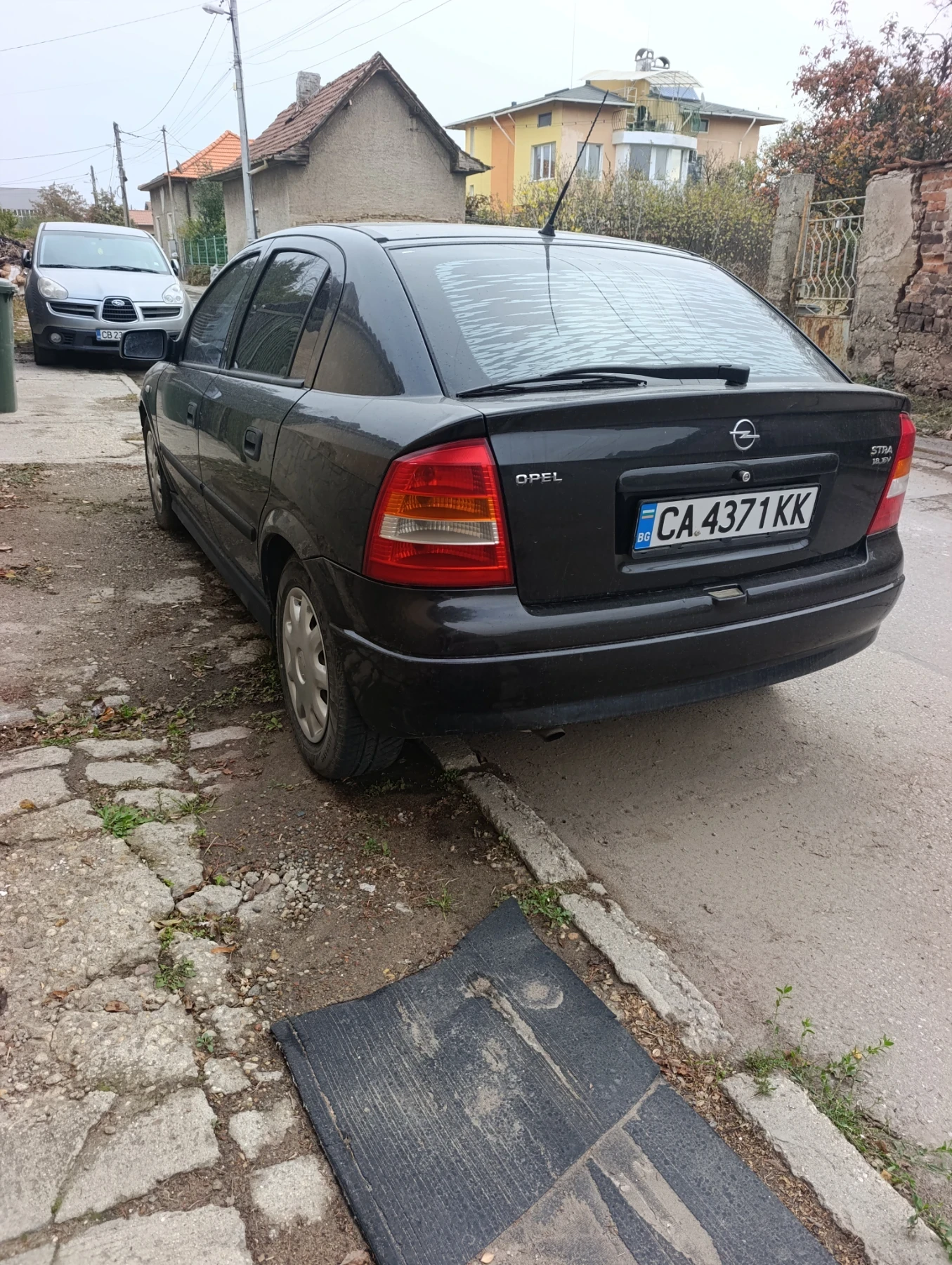 Opel Astra 1, 8Бензин/ГАЗ, снимка 4 - Автомобили и джипове - 56697239