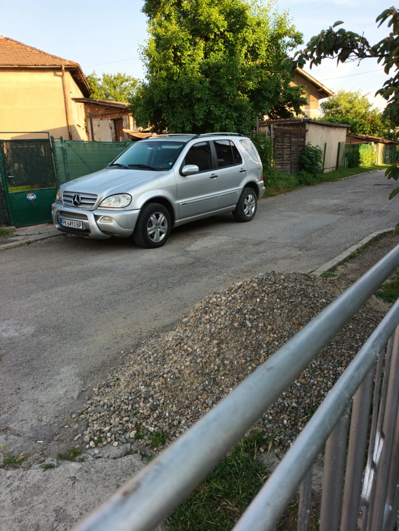 Mercedes-Benz ML 270, снимка 2 - Автомобили и джипове - 52891505