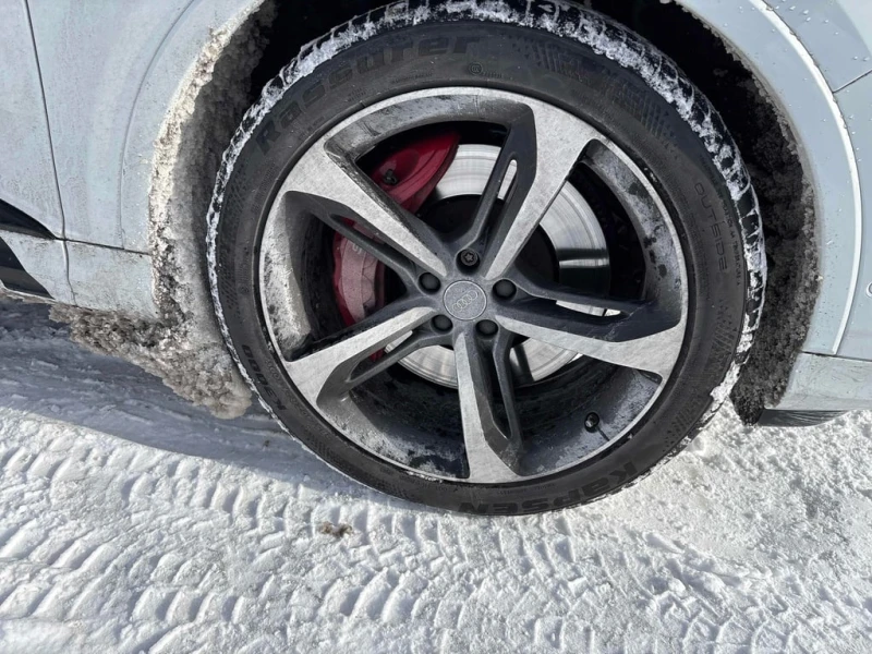 Audi SQ7 4.0 TFSI quattro* ДИСТРОНИК* 360 КАМЕРИ, снимка 6 - Автомобили и джипове - 53239706