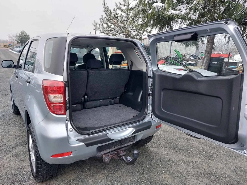 Daihatsu Terios 1.5, 4x4, снимка 14 - Автомобили и джипове - 53353609
