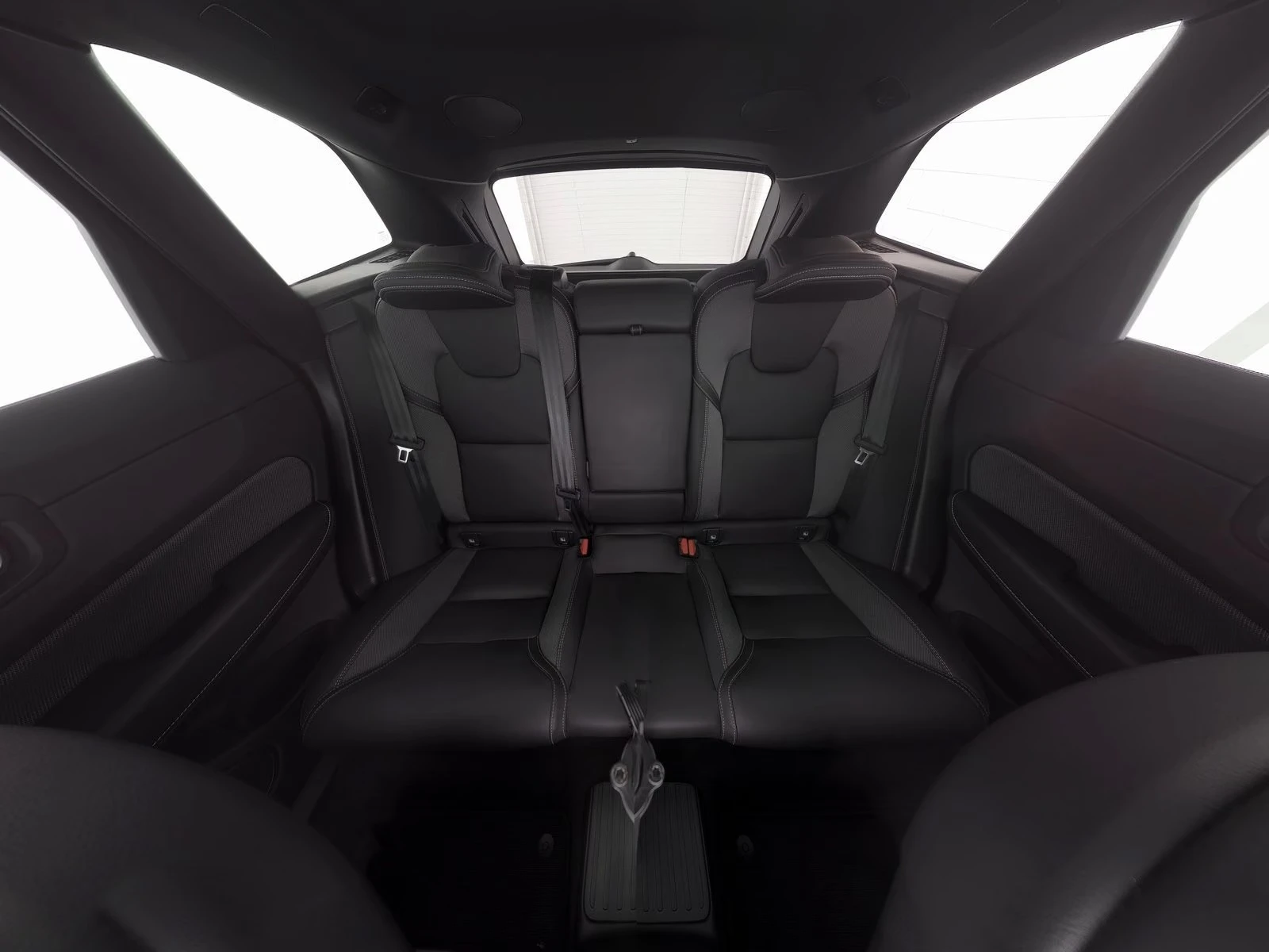 Volvo XC60 T8 Recharge AWD , снимка 5 - Автомобили и джипове - 41980966