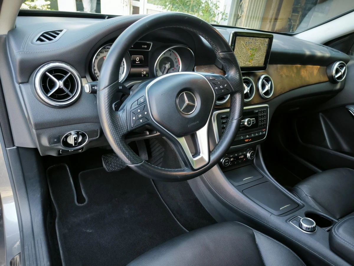 Mercedes-Benz GLA 250 2.0i 211hp 4Matic - изображение 8