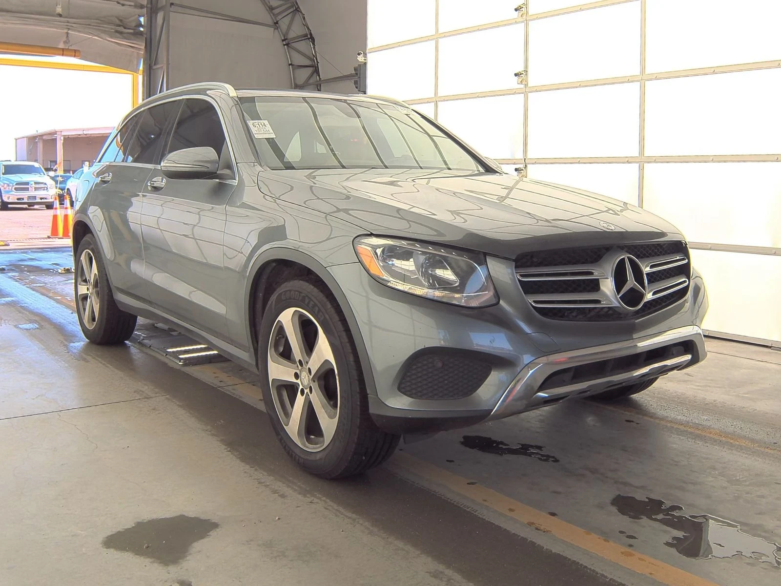 Mercedes-Benz GLC 300  - изображение 2