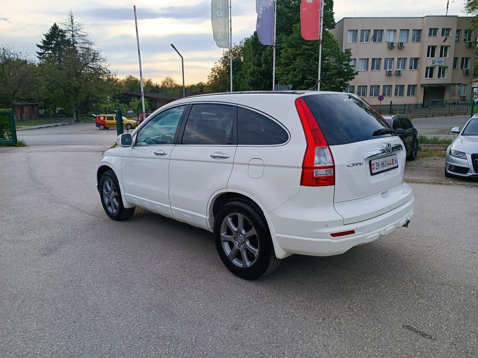 Honda Cr-v 2.0i-150кс-ШВЕЙЦАРИЯ-РЪЧКА-FACELIFT-4X4-FULL екстр - изображение 7