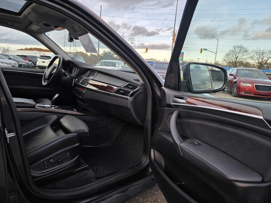 BMW X5 * АВТО КРЕДИТ* ЦЕНА ДО БГ * СЕРВИЗНА ИСТОРИЯ *  - изображение 10