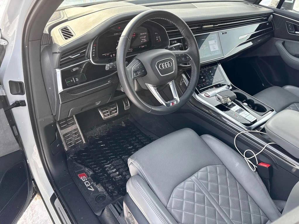 Audi SQ7 4.0 TFSI quattro* ДИСТРОНИК* 360 КАМЕРИ - изображение 7