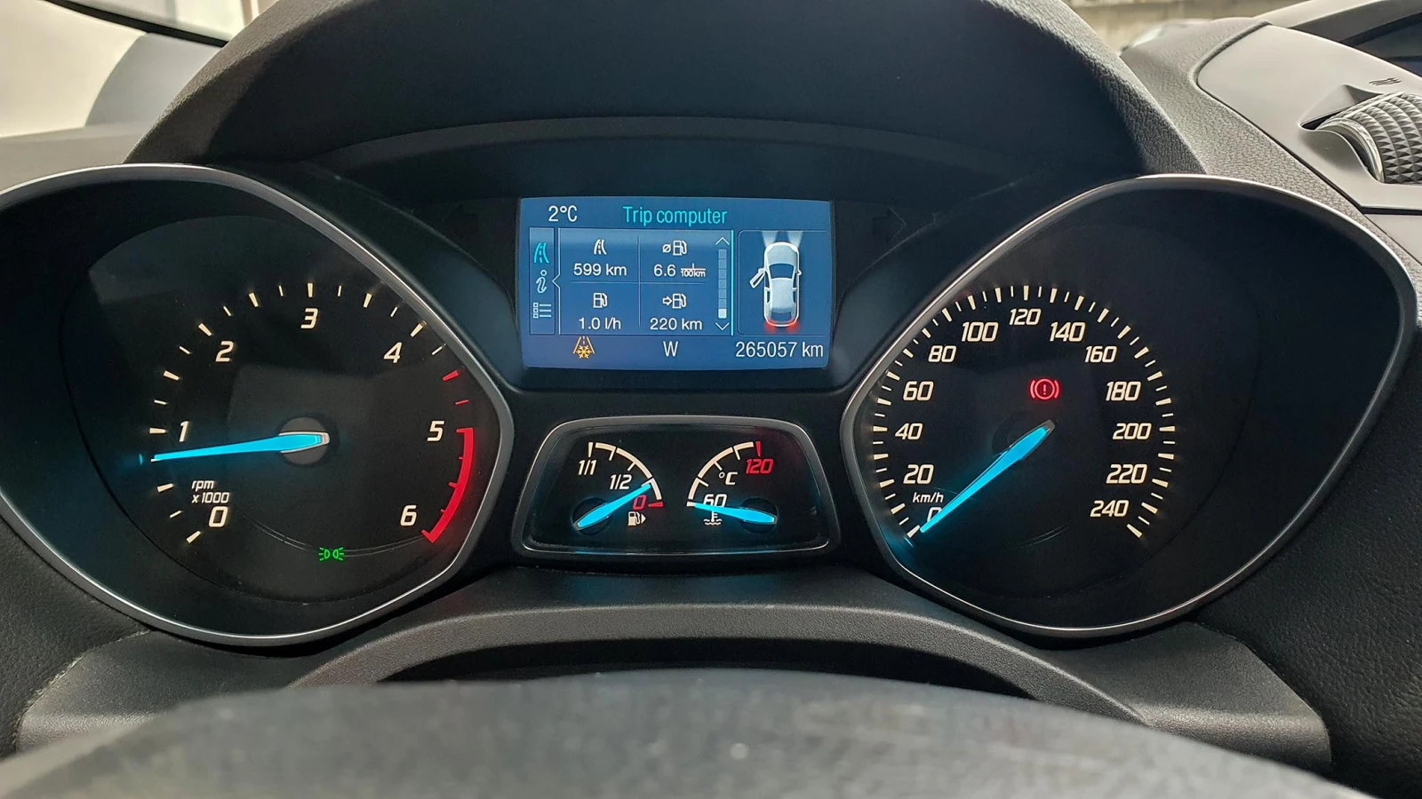 Ford Kuga AWD, снимка 7 - Автомобили и джипове - 53580694