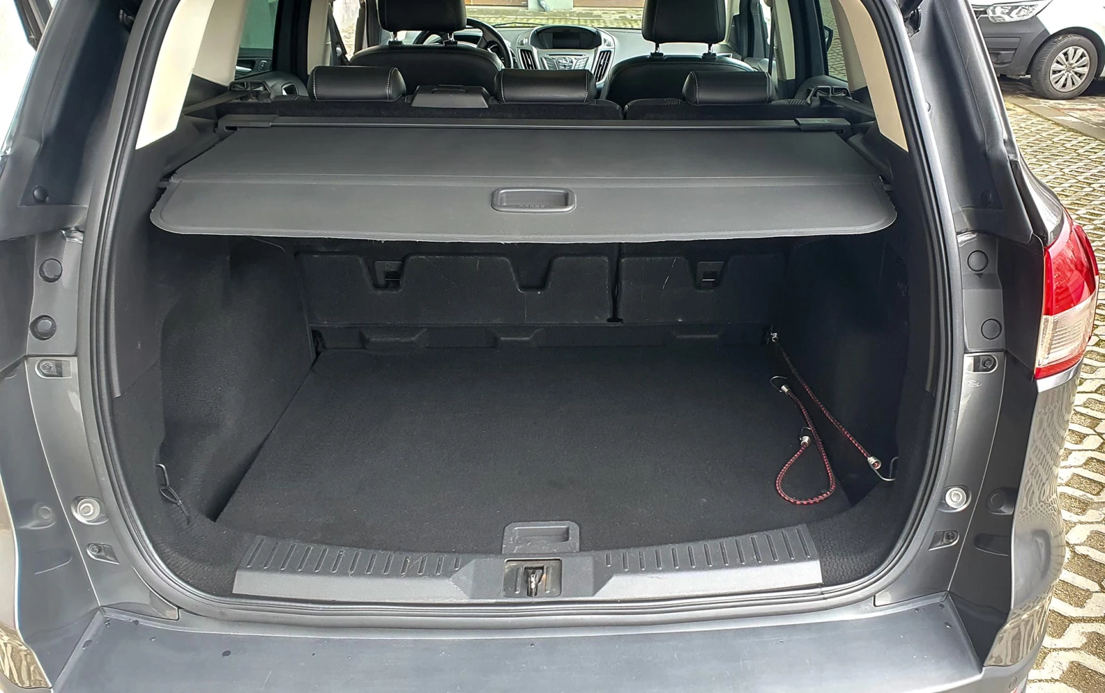 Ford Kuga AWD, снимка 9 - Автомобили и джипове - 53580694