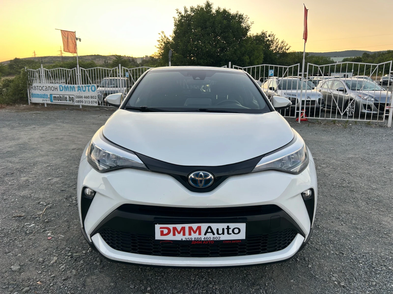 Toyota C-HR HYBRID / FACELIFT / ЕВРО6 / YOUTUBE / WAZE, снимка 2 - Автомобили и джипове - 54846526