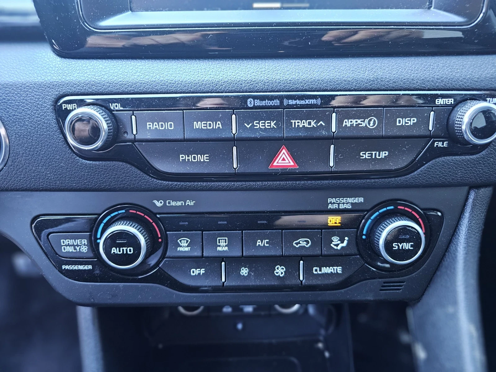 Kia Niro, снимка 8 - Автомобили и джипове - 54904549