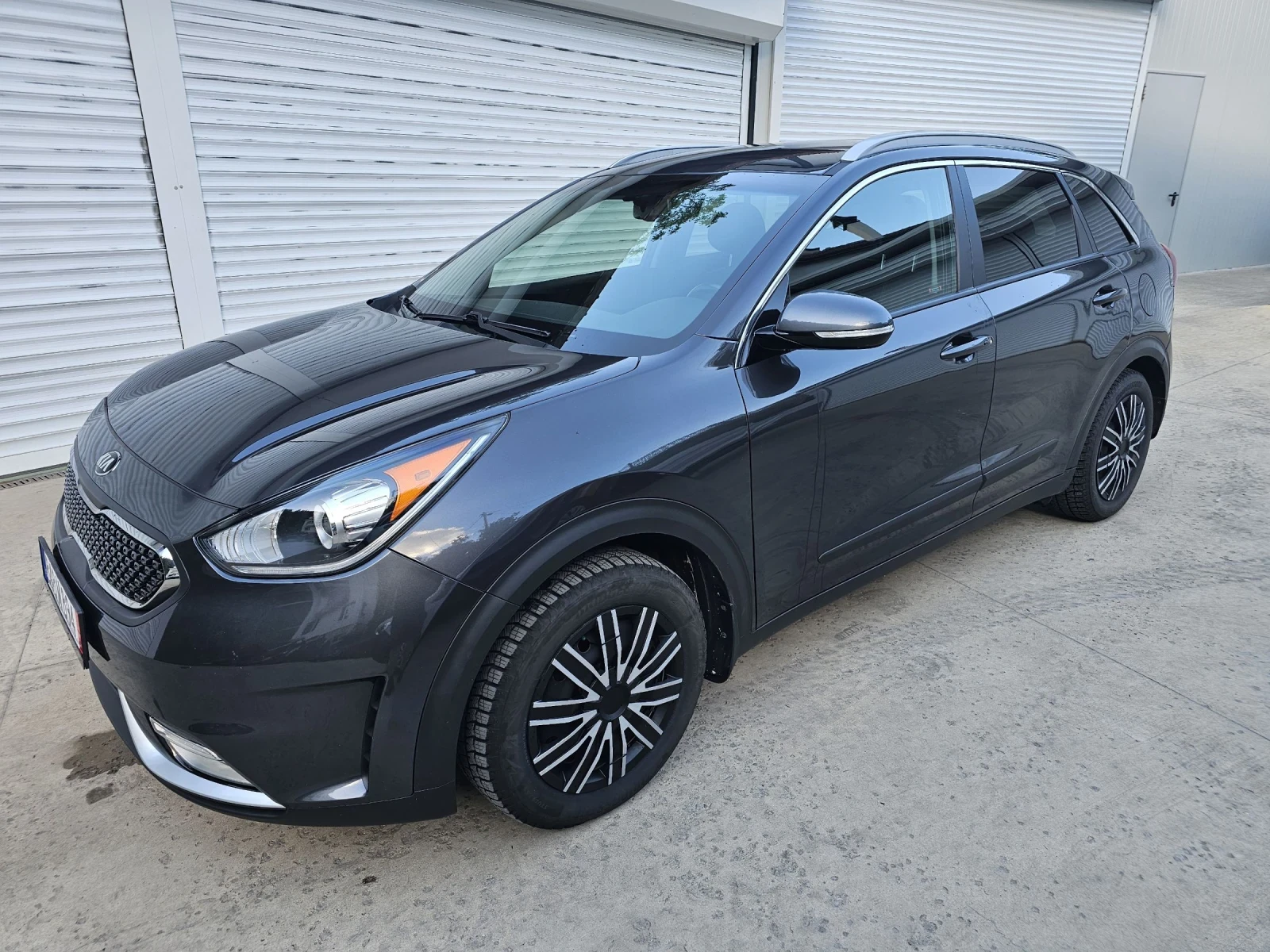 Kia Niro, снимка 2 - Автомобили и джипове - 54904549