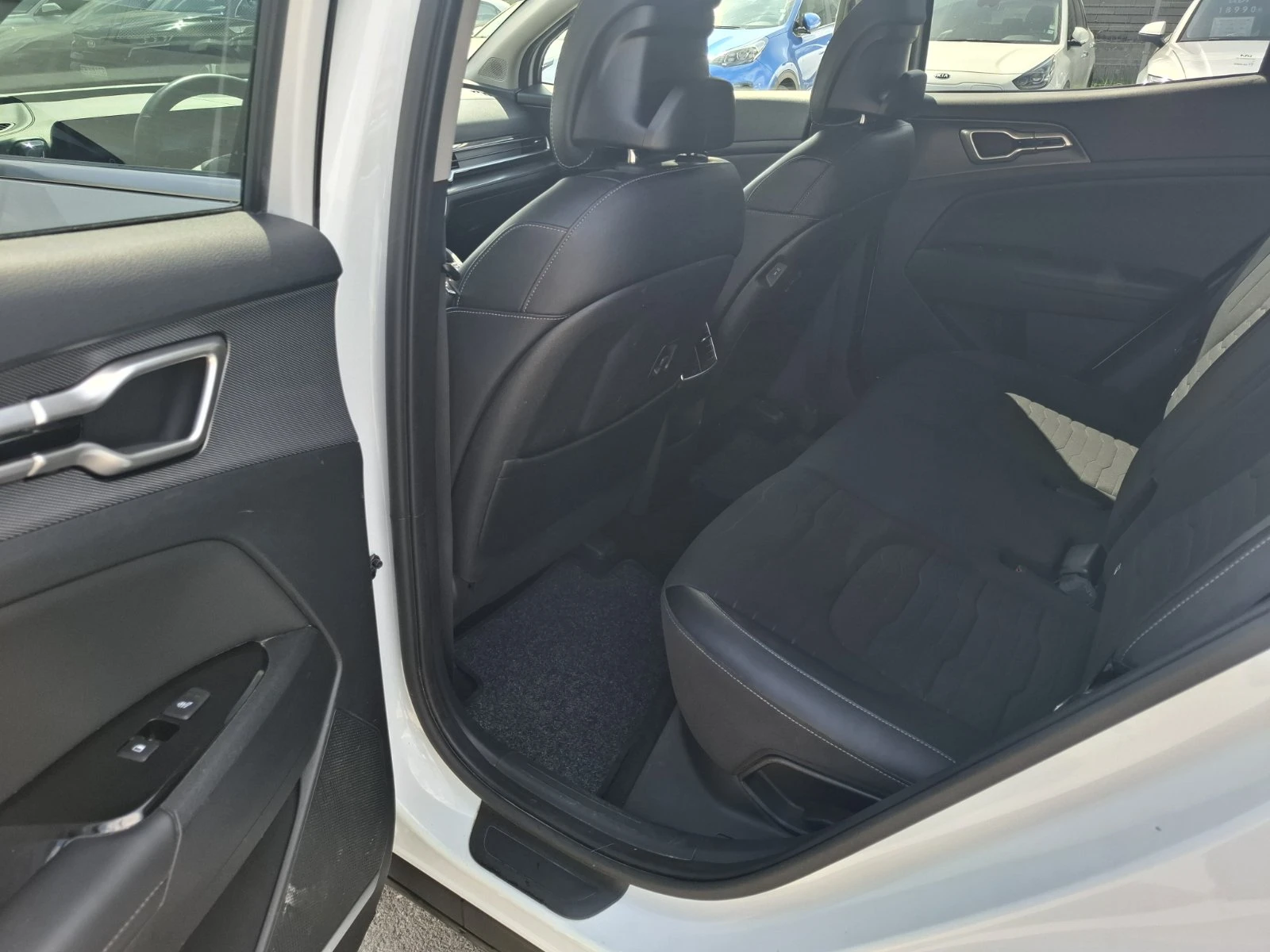 Kia Sportage 1.6 T-gdi EX 4х4 Гаранция, снимка 7 - Автомобили и джипове - 55100504