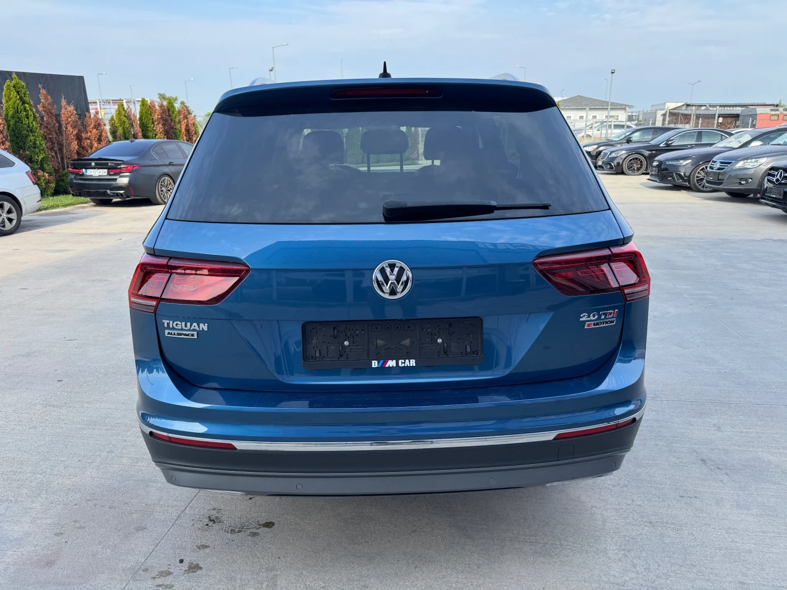 VW Tiguan 2.0 TDI 7 местен 4х4 лизинг 100 процента одобрение, снимка 6 - Автомобили и джипове - 55137148