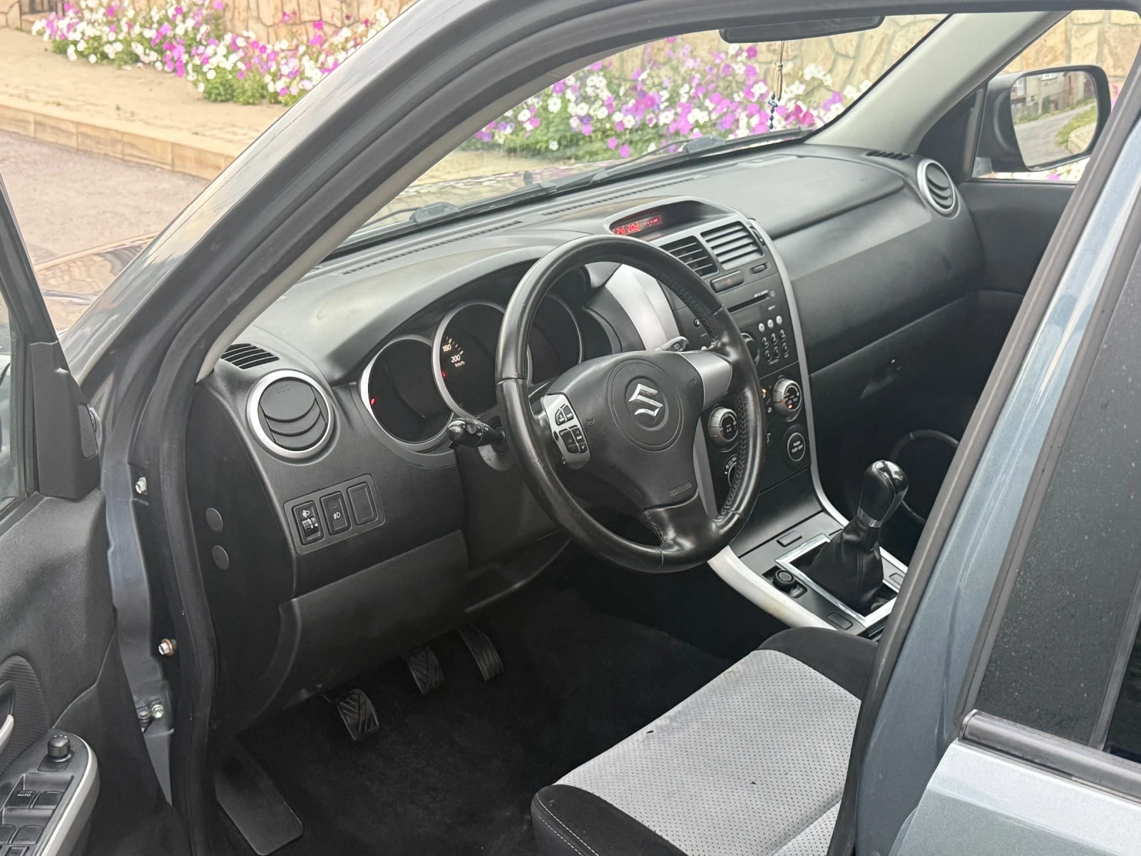 Suzuki Grand vitara 1.9d 129k.c. 4x4, снимка 9 - Автомобили и джипове - 55212648