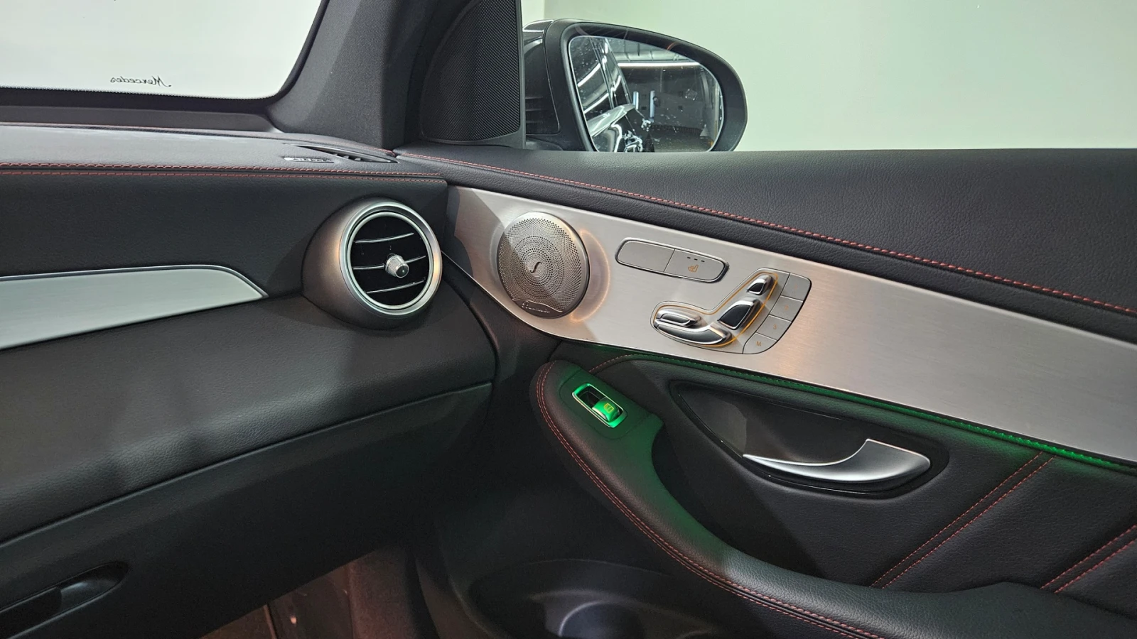 Mercedes-Benz GLC 43 AMG BLIND SPOT* 360* ЕЛ. БАГАЖНИК* ЛЮК* КРАЙНА ЦЕНА, снимка 13 - Автомобили и джипове - 55271886