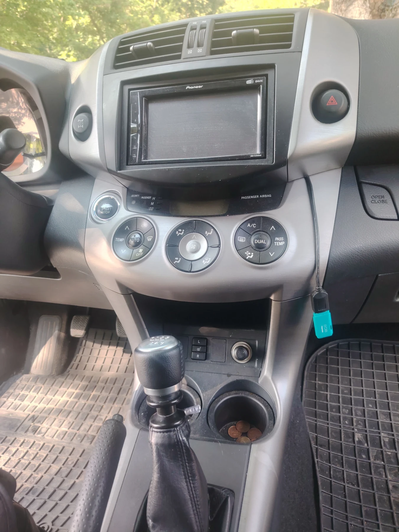 Toyota Rav4, снимка 8 - Автомобили и джипове - 55337119